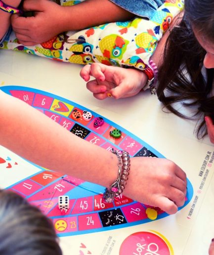 Guapas, Juego de Mesa con esmaltes